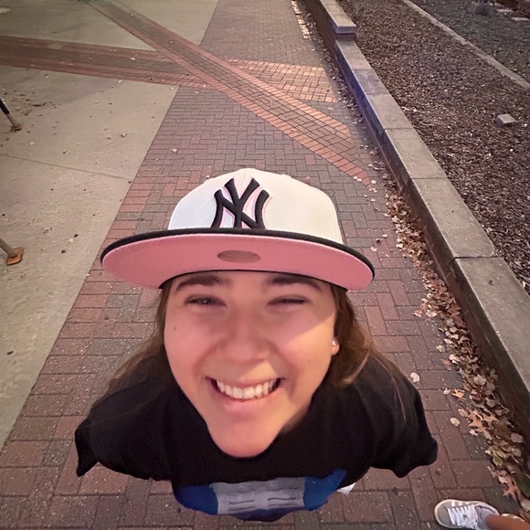 Meet your Posher, Dru - Picture 1 of 1